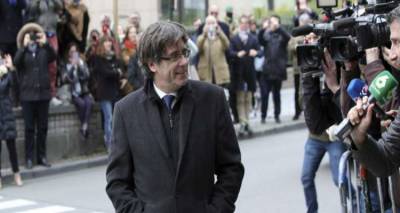 &Omicron; &Kappa;ά&rho;&lambda;&epsilon;&sigmaf; &Pi;&omicron;&upsilon;&tau;&zeta;&epsilon;&delta;&mu;ό&nu; &pi;&alpha;&rho;&alpha;&delta;ό&theta;&eta;&kappa;&epsilon; &sigma;&tau;&iota;&sigmaf; &beta;&epsilon;&lambda;&gamma;&iota;&kappa;έ&sigmaf; &alpha;&rho;&chi;έ&sigmaf;