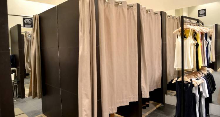 Αρση μέτρων: Πώς θα δοκιμάζουμε ρούχα στα καταστήματα | Τα νέα μέτρα προστασίας από 11 Μαΐου