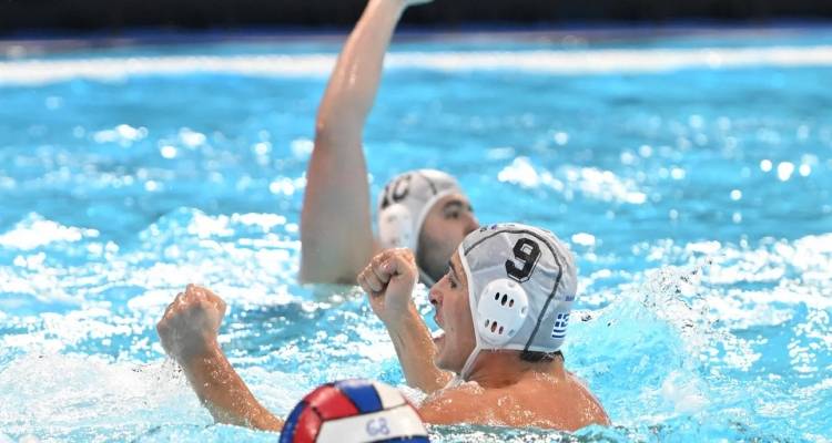 &Theta;&rho;ί&alpha;&mu;&beta;&omicron;&sigmaf; &gamma;&iota;&alpha; &tau;&eta;&nu; &Epsilon;&theta;&nu;&iota;&kappa;ή &pi;ό&lambda;&omicron;: &Nu;ί&kappa;&eta;&sigma;&epsilon; &tau;&eta;&nu; &Iota;&tau;&alpha;&lambda;ί&alpha; 15-13 &kappa;&alpha;&iota; &pi;ή&rho;&epsilon; &tau;&omicron; &epsilon;&iota;&sigma;&iota;&tau;ή&rho;&iota;&omicron; &gamma;&iota;&alpha; &tau;&alpha; &eta;&mu;&iota;&tau;&epsilon;&lambda;&iota;&kappa;ά &tau;&omicron;&upsilon; &Epsilon;&upsilon;&rho;&omega;&pi;&alpha;ϊ&kappa;&omicron;ύ &Pi;&rho;&omega;&tau;&alpha;&theta;&lambda;ή&mu;&alpha;&tau;&omicron;&sigmaf;