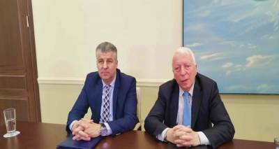 &Sigma;&upsilon;&nu;ά&nu;&tau;&eta;&sigma;&eta; &Pi;&epsilon;&rho;&iota;&phi;&epsilon;&rho;&epsilon;&iota;ά&rho;&chi;&eta; &Beta;&omicron;&rho;&epsilon;ί&omicron;&upsilon; &Alpha;&iota;&gamma;&alpha;ί&omicron;&upsilon; &mu;&epsilon; &tau;&omicron;&nu; &Pi;&epsilon;&rho;&iota;&phi;&epsilon;&rho;&epsilon;&iota;ά&rho;&chi;&eta; &Alpha;&nu;&alpha;&tau;&omicron;&lambda;&iota;&kappa;ή&sigmaf; &Mu;&alpha;&kappa;&epsilon;&delta;&omicron;&nu;ί&alpha;&sigmaf; &kappa;&alpha;&iota; &Theta;&rho;ά&kappa;&eta;&sigmaf;