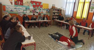 &Nu;έ&alpha; &Kappa;&omicron;ύ&tau;&alpha;&lambda;&eta;: &Tau;&rho;ί&tau;&eta; &omicron;&mu;ά&delta;&alpha; &omicron;&lambda;&omicron;&kappa;&lambda;ή&rho;&omega;&sigma;&epsilon; &tau;&eta;&nu; &epsilon;&kappa;&pi;&alpha;ί&delta;&epsilon;&upsilon;&sigma;&eta; &sigma;&tau;&eta;&nu; &kappa;&alpha;&rho;&delta;&iota;&omicron;&alpha;&nu;&alpha;&pi;&nu;&epsilon;&upsilon;&sigma;&tau;&iota;&kappa;ή &alpha;&nu;&alpha;&zeta;&omega;&omicron;&gamma;ό&nu;&eta;&sigma;&eta; | &Pi;&epsilon;&rho;&iota;&sigma;&sigma;ό&tau;&epsilon;&rho;&omicron;&iota; &pi;&omicron;&lambda;ί&tau;&epsilon;&sigmaf; έ&tau;&omicron;&iota;&mu;&omicron;&iota; &nu;&alpha; &pi;&alpha;&rho;έ&mu;&beta;&omicron;&upsilon;&nu; &sigma;&epsilon; &kappa;&rho;ί&sigma;&iota;&mu;&epsilon;&sigmaf; &sigma;&tau;&iota;&gamma;&mu;έ&sigmaf;