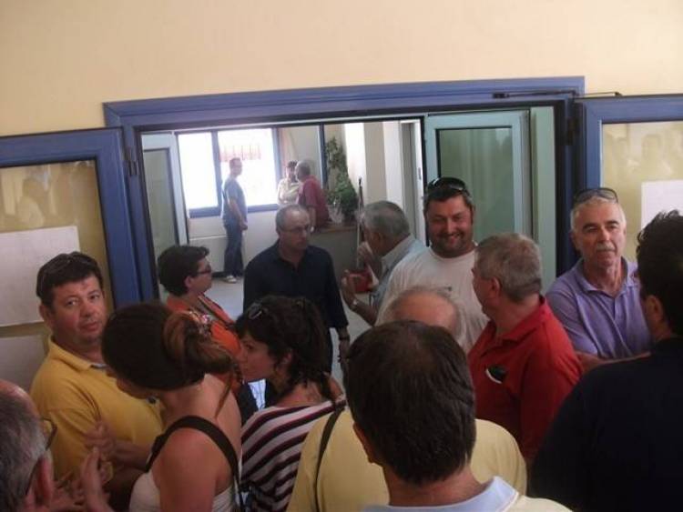 Θύελλα αντιδράσεων στη Λήμνο για το κλείσιμο της Δ.Ο.Υ. και τη μεταφορά του αρχείου. | Ανεστάλη τελικά η μεταφορά με εντολή Θεοχάρη