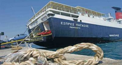 Στο Λαύριο  αντί για τον Άγιο Ευστράτιο 4 επιβάτες του «Εξπρές Πήγασος»