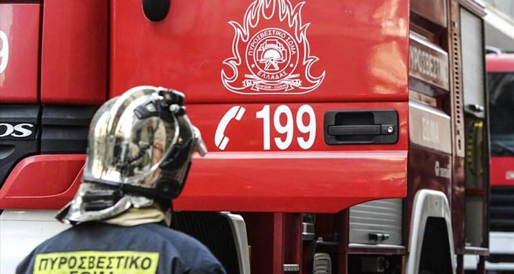 Έ&kappa;&tau;&alpha;&kappa;&tau;&omicron;: &Phi;&omega;&tau;&iota;ά &sigma;&epsilon; &sigma;&pi;ί&tau;&iota; &sigma;&tau;&eta; &Mu;ύ&rho;&iota;&nu;&alpha;