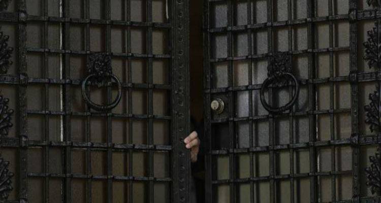 &Mu;&epsilon;&tau;&omega;&pi;&iota;&kappa;ή &kappa;&upsilon;&beta;έ&rho;&nu;&eta;&sigma;&eta;&sigmaf; &mu;&epsilon; &Delta;&Nu;&Tau; &kappa;&alpha;&iota; &Sigma;ό&iota;&mu;&pi;&lambda;&epsilon;, &mu;&epsilon; &tau;&eta;&nu; &alpha;&xi;&iota;&omicron;&lambda;ό&gamma;&eta;&sigma;&eta; &sigma;&tau;&omicron;&nu; &alpha;έ&rho;&alpha;