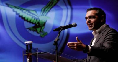 &Epsilon;&mu;&pi;&alpha;&iota;&gamma;&mu;ό&sigmaf; &mu;&epsilon; &laquo;&kappa;&omicron;&upsilon;&tau;&sigma;&omicron;&upsilon;&rho;&epsilon;&mu;έ&nu;&alpha;&raquo; &alpha;&nu;&alpha;&delta;&rho;&omicron;&mu;&iota;&kappa;ά &alpha;&pi;ό &tau;&omicron;&nu; &Tau;&sigma;ί&pi;&rho;&alpha; &sigma;&tau;&alpha; &epsilon;&iota;&delta;&iota;&kappa;ά &mu;&iota;&sigma;&theta;&omicron;&lambda;ό&gamma;&iota;&alpha;
