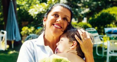 &Eta; &laquo;&Delta;&epsilon;ύ&tau;&epsilon;&rho;&eta; &Mu;ά&nu;&alpha;&raquo; &alpha;&pi;ό &sigma;ή&mu;&epsilon;&rho;&alpha; &sigma;&tau;&omicron; &Mu;&alpha;&rho;&omicron;ύ&lambda;&alpha; (video)