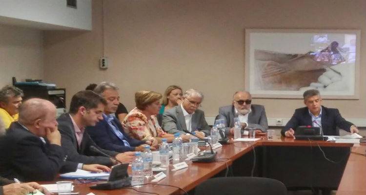 Οικονομική ενίσχυση της Περιφέρειας και προσλήψεις ζήτησε η Καλογήρου από τον Κουρουμπλή