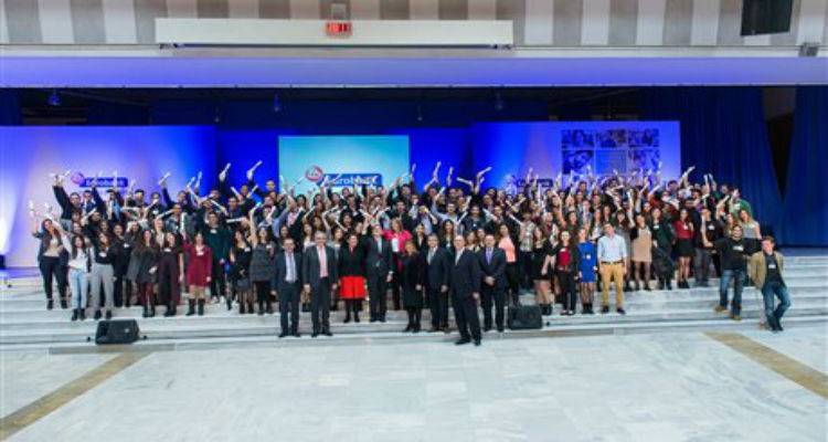 &Omicron; &Lambda;&eta;&mu;&nu;&iota;ό&sigmaf; &Alpha;&lambda;έ&xi;&alpha;&nu;&delta;&rho;&omicron;&sigmaf; &Tau;&sigma;&omicron;ύ&kappa;&eta;&sigmaf; &alpha;&nu;ά&mu;&epsilon;&sigma;&alpha; &sigma;&tau;&omicron;&upsilon;&sigmaf; &alpha;&rho;&iota;&sigma;&tau;&omicron;ύ&chi;&omicron;&upsilon;&sigmaf; &mu;&alpha;&theta;&eta;&tau;έ&sigmaf; &pi;&omicron;&upsilon; &beta;&rho;ά&beta;&epsilon;&upsilon;&sigma;&epsilon; &eta; Eurobank