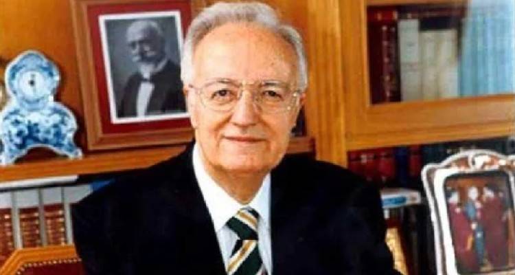 Στη εντατική λόγω αναπνευστικής ανεπάρκειας ο Χρήστος Σαρτζετάκης