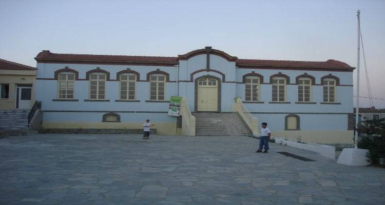 «Υπό κατάρρευση» η  Δημητριάδειος Σχολή στο Κοντοπούλι  παρά το 1.000.000€ της ανακαίνισης (mp3)