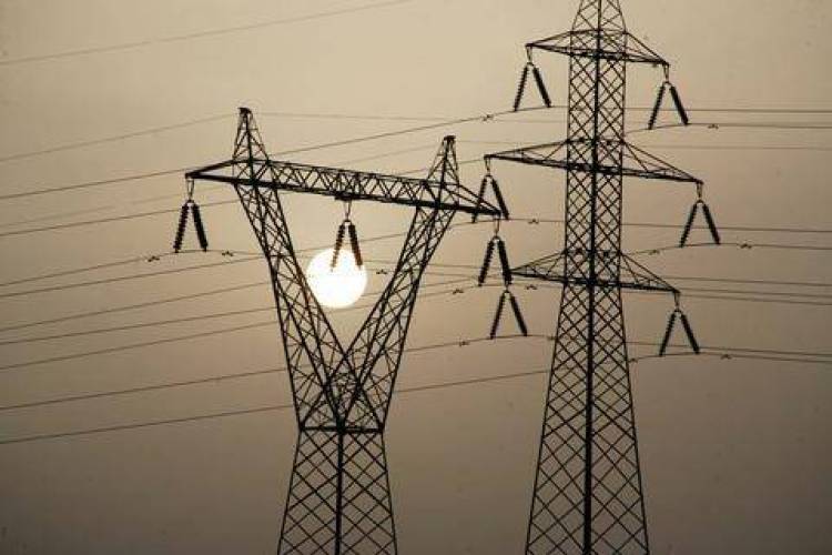&Kappa;&upsilon;&lambda;&iota;ό&mu;&epsilon;&nu;&epsilon;&sigmaf; &delta;&iota;&alpha;&kappa;&omicron;&pi;έ&sigmaf; &rho;&epsilon;ύ&mu;&alpha;&tau;&omicron;&sigmaf; &sigma;&chi;&epsilon;&delta;&iota;ά&zeta;&epsilon;&iota; &eta; &Delta;&Epsilon;&Eta;