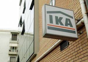 &Tau;&omicron; &Iota;&Kappa;&Alpha; &chi;ά&rho;&iota;&sigma;&epsilon; 300.000 &epsilon;&upsilon;&rho;ώ &gamma;&iota;&alpha; &epsilon;&nu;&omicron;ί&kappa;&iota;&omicron; &sigma;&tau;&eta; &Gamma;&lambda;&upsilon;&phi;ά&delta;&alpha;
