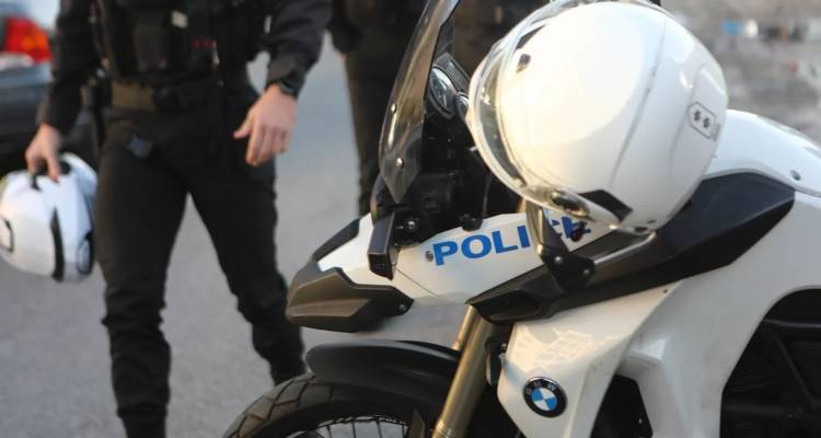 &Iota;&sigma;&chi;&upsilon;&rho;ή έ&kappa;&rho;&eta;&xi;&eta; &sigma;&epsilon; ATM &sigma;&tau;&omicron;&nu; &Gamma;έ&rho;&alpha;&kappa;&alpha; &Alpha;&tau;&tau;&iota;&kappa;ή&sigmaf; -Έ&phi;&upsilon;&gamma;&alpha;&nu; &mu;&epsilon; ά&delta;&epsilon;&iota;&alpha; &chi;έ&rho;&iota;&alpha; &omicron;&iota; &delta;&rho;ά&sigma;&tau;&epsilon;&sigmaf;