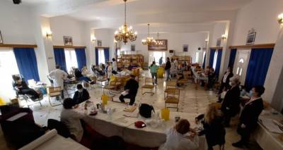 &Lambda;ή&mu;&nu;&omicron;&sigmaf;: 2&eta; &eta;&mu;έ&rho;&alpha; &epsilon;&theta;&epsilon;&lambda;&omicron;&nu;&tau;&iota;&kappa;ή&sigmaf; &alpha;&iota;&mu;&omicron;&delta;&omicron;&sigma;ί&alpha;&sigmaf; | "&Eta; &pi;&rho;&omicron;&sigma;&phi;&omicron;&rho;ά &alpha;ί&mu;&alpha;&tau;&omicron;&sigmaf; &epsilon;ί&nu;&alpha;&iota; &mu;&iota;&alpha; &pi;&rho;ά&xi;&eta; &alpha;&lambda;&lambda;&eta;&lambda;&epsilon;&gamma;&gamma;ύ&eta;&sigmaf;"