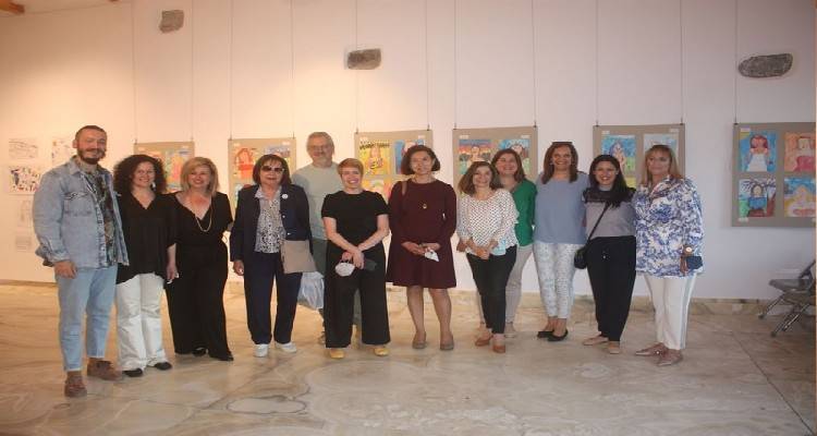 &laquo;&Pi;&omicron;ύ &kappa;&rho;ύ&beta;&epsilon;&tau;&alpha;&iota; &eta; &Upsilon;&psi;&iota;&pi;ύ&lambda;&eta;;&raquo;