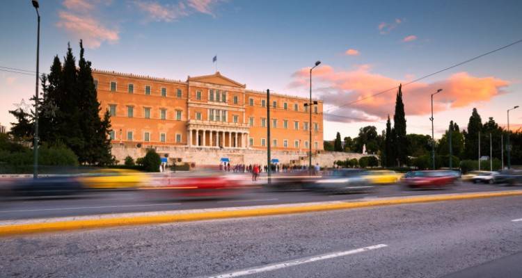 &Epsilon;&lambda;&lambda;&eta;&nu;&omicron;&tau;&omicron;&upsilon;&rho;&kappa;&iota;&kappa;ά: &Alpha;&pi;&omicron;&mu;&alpha;&kappa;&rho;ύ&nu;&epsilon;&tau;&alpha;&iota; &omicron; &delta;&iota;ά&lambda;&omicron;&gamma;&omicron;&sigmaf; | &Sigma;&tau;&eta; &Beta;&omicron;&upsilon;&lambda;ή &omicron;&iota; &Alpha;&Omicron;&Zeta; &mu;&epsilon; &Alpha;ί&gamma;&upsilon;&pi;&tau;&omicron;-&Iota;&tau;&alpha;&lambda;ί&alpha;