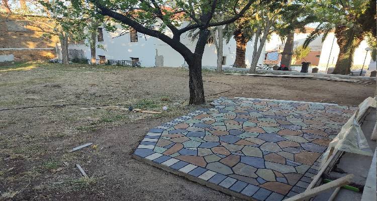 &Alpha;&tau;&sigma;&iota;&kappa;ή: &Alpha;&nu;&alpha;&pi;&lambda;ά&theta;&epsilon;&tau;&alpha;&iota; &omicron; &chi;ώ&rho;&omicron;&sigmaf; &tau;&eta;&sigmaf; &pi;&alpha;&lambda;&iota;ά&sigmaf; &pi;&alpha;&iota;&delta;&iota;&kappa;ή&sigmaf; &chi;&alpha;&rho;ά&sigmaf;