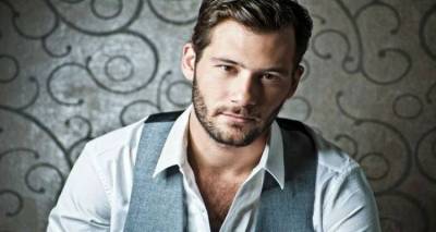 Στη Λήμνο απολαμβάνει τις διακοπές του ο Αντίνοος Αλμπάνης (photos)