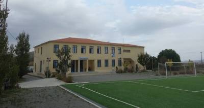 &Phi;&omega;&tau;&omicron;&gamma;&rho;&alpha;&phi;ί&alpha; &alpha;&rho;&chi;&epsilon;ί&omicron;&upsilon;: &Theta;ύ&mu;&iota;&omicron;&sigmaf; &Pi;&alpha;&lambda;ά&nu;&tau;&zeta;&alpha;&sigmaf;