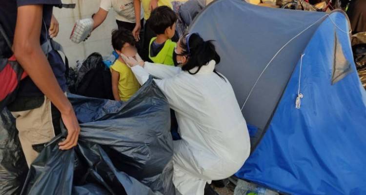 Λέσβος: Αστυνομική επιχείρηση για τη μεταφορά των μεταναστών στο Καρά Τεπέ