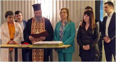 &Iota;&alpha;&tau;&rho;&iota;&kappa;ό&sigmaf; &Sigma;ύ&lambda;&lambda;&omicron;&gamma;&omicron;&sigmaf; &Lambda;ή&mu;&nu;&omicron;&upsilon;: &Tau;&omicron; &sigma;ύ&nu;&theta;&eta;&mu;&alpha; &epsilon;ί&nu;&alpha;&iota; &laquo;&Eta; &upsilon;&gamma;&epsilon;ί&alpha; &mu;&omicron;&upsilon;, &tau;&omicron; &delta;&iota;&kappa;&alpha;ί&omega;&mu;ά &mu;&omicron;&upsilon;&raquo;