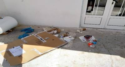 &Mu;ύ&rho;&iota;&nu;&alpha;: &laquo;&Gamma;&iota;&alpha;&tau;ί &rho;&epsilon; &gamma;&alpha;&mu;ώ&tau;&omicron;&raquo;