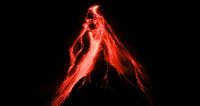 &Phi;&iota;&lambda;&iota;&pi;&pi;ί&nu;&epsilon;&sigmaf;: &Sigma;&upsilon;&nu;&alpha;&gamma;&epsilon;&rho;&mu;ό&sigmaf; &gamma;&iota;&alpha; &tau;&omicron; &eta;&phi;&alpha;ί&sigma;&tau;&epsilon;&iota;&omicron; &Mu;&alpha;&gamma;&iota;ό&nu; &ndash; &Epsilon;&kappa;&kappa;&epsilon;&nu;ώ&sigma;&epsilon;&iota;&sigmaf; &chi;&iota;&lambda;&iota;ά&delta;&omega;&nu; &kappa;&alpha;&tau;&omicron;ί&kappa;&omega;&nu;