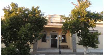 &Gamma;&iota;ά&nu;&nu;&eta;&sigmaf; &Mu;&pi;&omicron;&upsilon;&rho;&nu;&omicron;ύ&sigmaf;: &Kappa;&alpha;&lambda;ύ&psi;&tau;&epsilon; ά&mu;&epsilon;&sigma;&alpha; &tau;&alpha; &kappa;&epsilon;&nu;ά &epsilon;&kappa;&pi;&alpha;&iota;&delta;&epsilon;&upsilon;&tau;&iota;&kappa;ώ&nu; &sigma;&tau;&eta; &Lambda;ή&mu;&nu;&omicron;