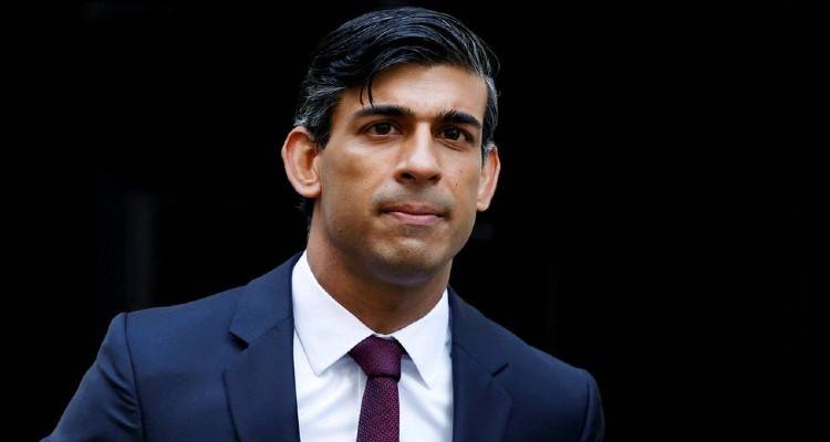 Βρετανία: “Ένεση” πέντε δισεκ. λιρών για τις επιχειρήσεις φιλοξενίας από τον υπουργό των Οικονομικών Ρίσι Σουνάκ