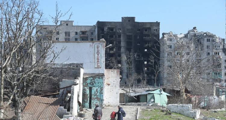 &Pi;ό&lambda;&epsilon;&mu;&omicron;&sigmaf; &sigma;&tau;&eta;&nu; &Omicron;&upsilon;&kappa;&rho;&alpha;&nu;ί&alpha; - &Eta;&chi;&eta;&tau;&iota;&kappa;ό &nu;&tau;&omicron;&kappa;&omicron;&upsilon;&mu;έ&nu;&tau;&omicron;: &laquo;&Kappa;&alpha;&theta;&alpha;&rho;ί&sigma;&tau;&epsilon; &tau;&omicron;&upsilon;&sigmaf; ό&lambda;&omicron;&upsilon;&sigmaf;! &Delta;&epsilon;&nu; &mu;&epsilon; &nu;&omicron;&iota;ά&zeta;&epsilon;&iota; &alpha;&nu; &phi;&omicron;&rho;ά&nu;&epsilon; &pi;&omicron;&lambda;&iota;&tau;&iota;&kappa;ά&raquo; &alpha;&kappa;&omicron;ύ&gamma;&epsilon;&tau;&alpha;&iota; &nu;&alpha; &lambda;έ&epsilon;&iota; &Rho;ώ&sigma;&omicron;&sigmaf; &delta;&iota;&omicron;&iota;&kappa;&eta;&tau;ή&sigmaf;