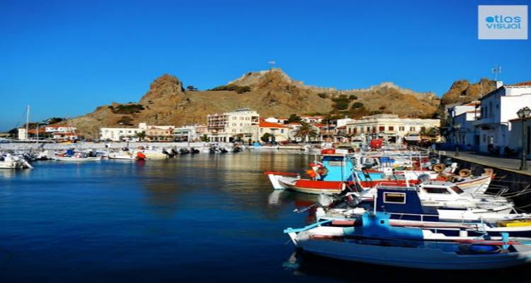 Μεγάλη Εβδομάδα με μέτρα: Τι ισχύει για μετακινήσεις, καταστήματα, εκκλησίες, τι αλλάζει στην απαγόρευση κυκλοφορίας