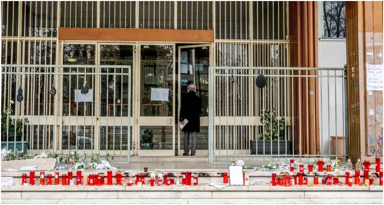 &Tau;&rho;&alpha;&gamma;&omega;&delta;ί&alpha; &sigma;&tau;&alpha; &Tau;έ&mu;&pi;&eta;: &Omicron; &nu;έ&omicron;&sigmaf; &epsilon;&phi;έ&tau;&eta;&sigmaf; &alpha;&nu;&alpha;&kappa;&rho;&iota;&tau;ή&sigmaf; &alpha;&nu;&alpha;&lambda;&alpha;&mu;&beta;ά&nu;&epsilon;&iota; &tau;&eta;&nu; έ&rho;&epsilon;&upsilon;&nu;&alpha; -&Omicron;&iota; &pi;&rho;ώ&tau;&epsilon;&sigmaf; &kappa;&iota;&nu;ή&sigma;&epsilon;&iota;&sigmaf;