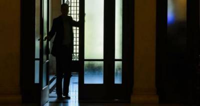 &Omicron;&pi;&iota;&sigma;&theta;&epsilon;&nu; &omicron;&lambda;&omicron;&tau;&alpha;&chi;ώ&sigmaf; &alpha;&pi;ό &tau;&eta;&nu; &kappa;&upsilon;&beta;έ&rho;&nu;&eta;&sigma;&eta; &gamma;&iota;&alpha; &nu;&alpha; &kappa;&lambda;&epsilon;ί&sigma;&epsilon;&iota; &sigma;&upsilon;&mu;&phi;&omega;&nu;ί&alpha; &mu;&epsilon; &sigma;&kappa;&lambda;&eta;&rho;ά &mu;έ&tau;&rho;&alpha; -&Kappa;&epsilon;&rho;&alpha;&sigma;ά&kappa;&iota; &tau;&omicron; &chi;&rho;έ&omicron;&sigmaf;