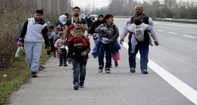 &Pi;&rho;ό&sigma;&phi;&upsilon;&gamma;&epsilon;&sigmaf; &epsilon;&pi;&iota;&sigma;&tau;&rho;έ&phi;&omicron;&upsilon;&nu; &mu;&epsilon; &tau;&alpha; &pi;ό&delta;&iota;&alpha; &sigma;&tau;&eta;&nu; &Alpha;&theta;ή&nu;&alpha;