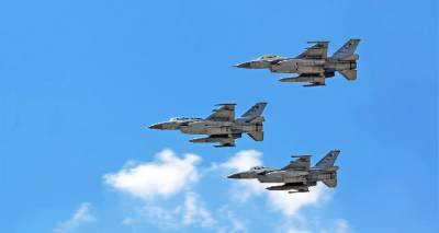 &Pi;ί&epsilon;&sigma;&eta; &gamma;&iota;&alpha; &mu;&pi;&lambda;ό&kappa;&omicron; &pi;ώ&lambda;&eta;&sigma;&eta;&sigmaf; F-16 &sigma;&tau;&eta;&nu; &Tau;&omicron;&upsilon;&rho;&kappa;ί&alpha; | "&Pi;έ&tau;&upsilon;&chi;&epsilon; &eta; &epsilon;&chi;&theta;&rho;&iota;&kappa;ή &epsilon;&nu;έ&rho;&gamma;&epsilon;&iota;&alpha; &tau;&omicron;&upsilon; &epsilon;&lambda;&lambda;&eta;&nu;&iota;&kappa;&omicron;ύ &lambda;ό&mu;&pi;&iota;", &sigma;&chi;&omicron;&lambda;&iota;ά&zeta;&omicron;&upsilon;&nu;