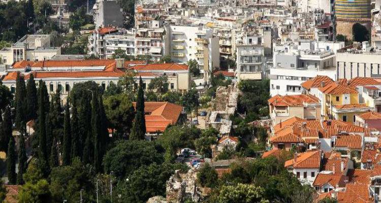 S&uuml;ddeutsche: &Alpha;&upsilon;&xi;ά&nu;&omicron;&nu;&tau;&alpha;&iota; &omicron;&iota; &Tau;&omicron;ύ&rho;&kappa;&omicron;&iota; &pi;&omicron;&upsilon; &alpha;&gamma;&omicron;&rho;ά&zeta;&omicron;&upsilon;&nu; &sigma;&pi;ί&tau;&iota;&alpha; &sigma;&tau;&eta;&nu; &Epsilon;&lambda;&lambda;ά&delta;&alpha;, &mu;&epsilon;&tau;ά &tau;&omicron; &pi;&rho;&alpha;&xi;&iota;&kappa;ό&pi;&eta;&mu;&alpha;
