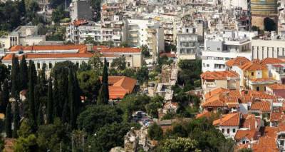 S&uuml;ddeutsche: &Alpha;&upsilon;&xi;ά&nu;&omicron;&nu;&tau;&alpha;&iota; &omicron;&iota; &Tau;&omicron;ύ&rho;&kappa;&omicron;&iota; &pi;&omicron;&upsilon; &alpha;&gamma;&omicron;&rho;ά&zeta;&omicron;&upsilon;&nu; &sigma;&pi;ί&tau;&iota;&alpha; &sigma;&tau;&eta;&nu; &Epsilon;&lambda;&lambda;ά&delta;&alpha;, &mu;&epsilon;&tau;ά &tau;&omicron; &pi;&rho;&alpha;&xi;&iota;&kappa;ό&pi;&eta;&mu;&alpha;