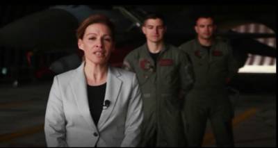 &Tau;&alpha; "&gamma;&epsilon;&rho;ά&kappa;&iota;&alpha;" &tau;&eta;&sigmaf; &Lambda;ή&mu;&nu;&omicron;&upsilon; &sigma;&tau;&eta;&nu; &epsilon;&kappa;&pi;&omicron;&mu;&pi;ή "Ά&nu;&theta;&rho;&omega;&pi;&omicron;&iota;" (video)