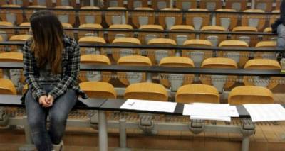 &Tau;&omicron; &Sigma;&tau;&Epsilon; &beta;ά&zeta;&epsilon;&iota; &pi;ά&gamma;&omicron; &sigma;&tau;&iota;&sigmaf; &mu;&epsilon;&tau;&epsilon;&gamma;&gamma;&rho;&alpha;&phi;έ&sigmaf; &phi;&omicron;&iota;&tau;&eta;&tau;ώ&nu;