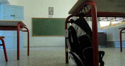 &Sigma;&chi;&omicron;&lambda;&epsilon;ί&alpha;: &Tau;&epsilon;&lambda;&epsilon;&upsilon;&tau;&alpha;ί&alpha; &epsilon;&beta;&delta;&omicron;&mu;ά&delta;&alpha; &mu;&alpha;&theta;&eta;&mu;ά&tau;&omega;&nu; &gamma;&iota;&alpha; &tau;&alpha; &lambda;ύ&kappa;&epsilon;&iota;&alpha;