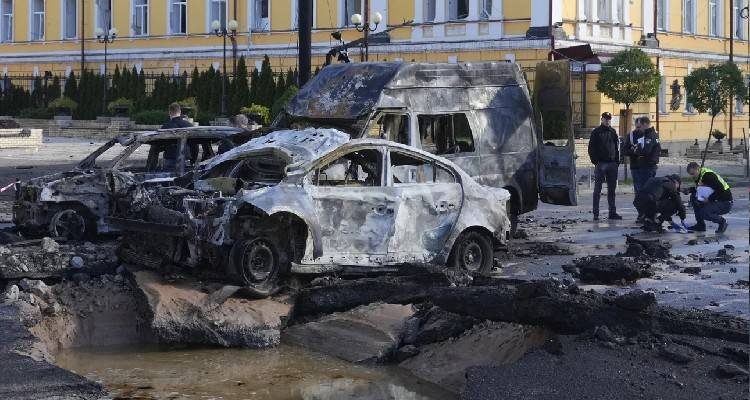 &Sigma;&omicron;&kappa; &mu;&epsilon; &tau;&alpha; &tau;&upsilon;&phi;&lambda;ά &chi;&tau;&upsilon;&pi;ή&mu;&alpha;&tau;&alpha; &tau;&eta;&sigmaf; &Rho;&omega;&sigma;ί&alpha;&sigmaf; &sigma;&tau;&eta;&nu; &Omicron;&upsilon;&kappa;&rho;&alpha;&nu;ί&alpha;, &nu;&epsilon;&kappa;&rho;&omicron;ί ά&mu;&alpha;&chi;&omicron;&iota; | &Sigma;&upsilon;&nu;&epsilon;&delta;&rho;&iota;ά&zeta;&epsilon;&iota; &eta; G7, &nu;έ&alpha; &delta;&epsilon;&delta;&omicron;&mu;έ&nu;&alpha; &sigma;&tau;&omicron;&nu; &pi;ό&lambda;&epsilon;&mu;&omicron;