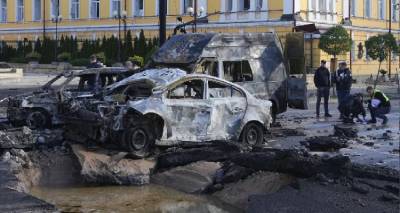 &Sigma;&omicron;&kappa; &mu;&epsilon; &tau;&alpha; &tau;&upsilon;&phi;&lambda;ά &chi;&tau;&upsilon;&pi;ή&mu;&alpha;&tau;&alpha; &tau;&eta;&sigmaf; &Rho;&omega;&sigma;ί&alpha;&sigmaf; &sigma;&tau;&eta;&nu; &Omicron;&upsilon;&kappa;&rho;&alpha;&nu;ί&alpha;, &nu;&epsilon;&kappa;&rho;&omicron;ί ά&mu;&alpha;&chi;&omicron;&iota; | &Sigma;&upsilon;&nu;&epsilon;&delta;&rho;&iota;ά&zeta;&epsilon;&iota; &eta; G7, &nu;έ&alpha; &delta;&epsilon;&delta;&omicron;&mu;έ&nu;&alpha; &sigma;&tau;&omicron;&nu; &pi;ό&lambda;&epsilon;&mu;&omicron;