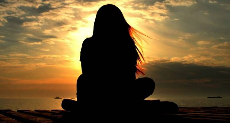 &Epsilon;ί&nu;&alpha;&iota; &kappa;ά&tau;&iota; &mu;έ&rho;&epsilon;&sigmaf;...