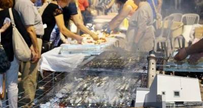 &Delta;&upsilon;&omicron; ό&mu;&omicron;&rho;&phi;&epsilon;&sigmaf; &epsilon;&kappa;&delta;&eta;&lambda;ώ&sigma;&epsilon;&iota;&sigmaf; &tau;&eta;&nu; &Kappa;&upsilon;&rho;&iota;&alpha;&kappa;ή 18 &Alpha;&upsilon;&gamma;&omicron;ύ&sigma;&tau;&omicron;&upsilon; &sigma;&tau;&omicron; &chi;&omega;&rho;&iota;ό &tau;&eta;&sigmaf; &Pi;&lambda;ά&kappa;&alpha;&sigmaf;.