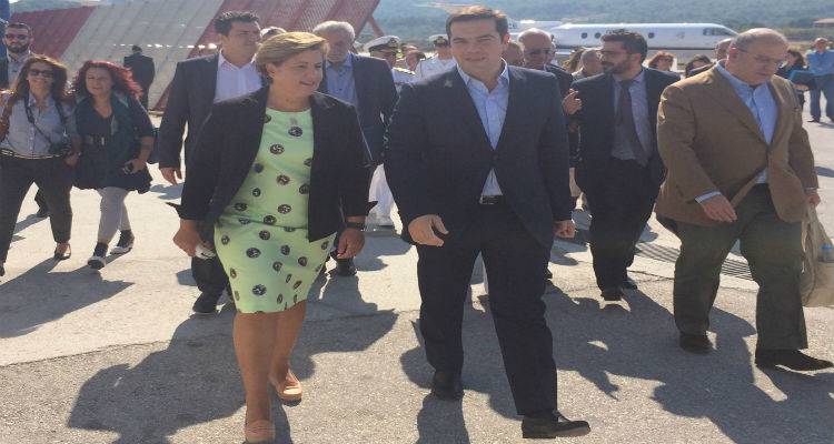 Τον Αλέξη Τσίπρα και τον Καγκελάριο της Αυστρίας υποδέχτηκε στη Λέσβο η Χριστιάνα Καλογήρου (photos)