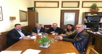 &Phi;&Pi;&Alpha;: &laquo;&Pi;&alpha;&rho;&alpha;&mu;ύ&theta;&iota;&raquo; &eta; &delta;&iota;&alpha;&pi;&rho;&alpha;&gamma;&mu;ά&tau;&epsilon;&upsilon;&sigma;&eta; &mu;&epsilon; &tau;&omicron;&upsilon;&sigmaf; &delta;&alpha;&nu;&epsilon;&iota;&sigma;&tau;έ&sigmaf;!