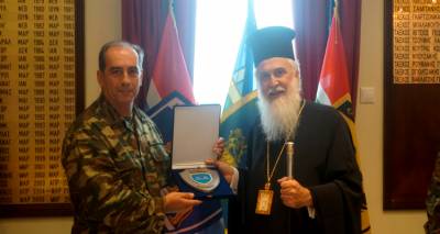 &Omicron; &Mu;&eta;&tau;&rho;&omicron;&pi;&omicron;&lambda;ί&tau;&eta;&sigmaf; &Lambda;ή&mu;&nu;&omicron;&upsilon; &epsilon;&pi;&iota;&sigma;&kappa;έ&phi;&theta;&eta;&kappa;&epsilon; &tau;&eta;&nu; 88 &Sigma;&Delta;&Iota; (photos)