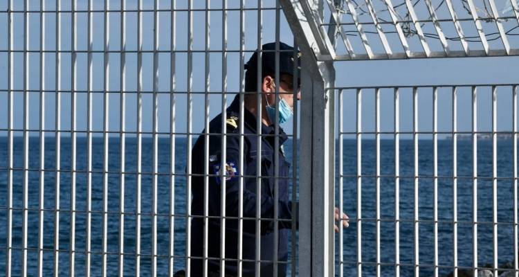 &Mu;&upsilon;&tau;&iota;&lambda;ή&nu;&eta;: &Sigma;&upsilon;&nu;&epsilon;&lambda;ή&phi;&theta;&eta; 42&chi;&rho;&omicron;&nu;&omicron;&sigmaf; &Iota;&rho;&alpha;&nu;ό&sigmaf; &pi;&omicron;&upsilon; &alpha;&nu;&alpha;&zeta;&eta;&tau;&omicron;ύ&nu;&tau;&alpha;&nu; &mu;έ&sigma;&omega; Interpol &gamma;&iota;&alpha; &alpha;&nu;&theta;&rho;&omega;&pi;&omicron;&kappa;&tau;&omicron;&nu;ί&alpha;