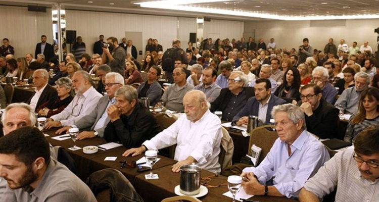 &Kappa;&upsilon;&beta;&epsilon;&rho;&nu;&eta;&tau;&iota;&kappa;ή &laquo;&epsilon;&pi;&iota;&chi;&epsilon;ί&rho;&eta;&sigma;&eta;&raquo; &sigma;&epsilon; &beta;&omicron;&upsilon;&lambda;&epsilon;&upsilon;&tau;έ&sigmaf; &kappa;&alpha;&iota; &kappa;ό&mu;&mu;&alpha; &gamma;&iota;&alpha; &nu;&alpha; &pi;&epsilon;&rho;ά&sigma;&omicron;&upsilon;&nu; &tau;&alpha; &nu;έ&alpha; &mu;έ&tau;&rho;&alpha;